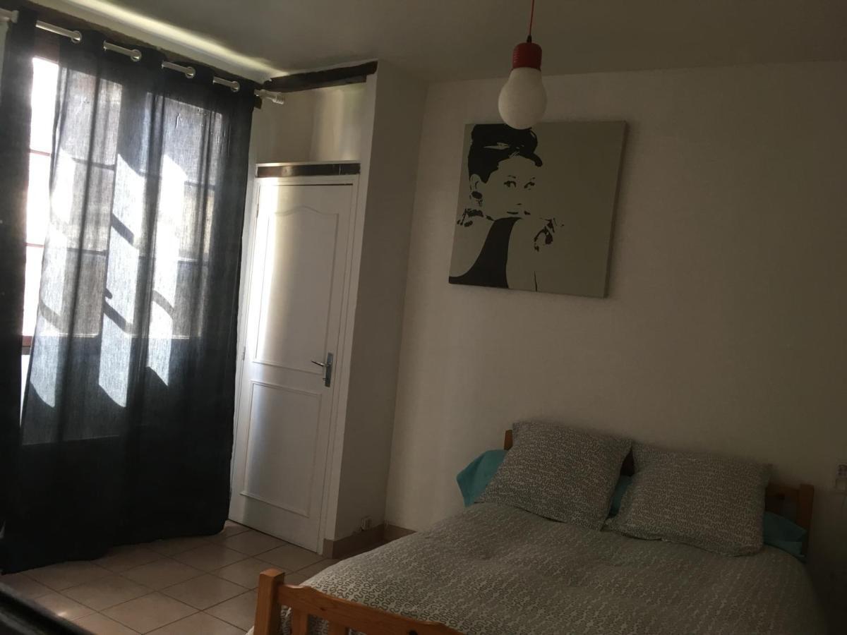 Appartement Chez Tibo Provins Exterior foto